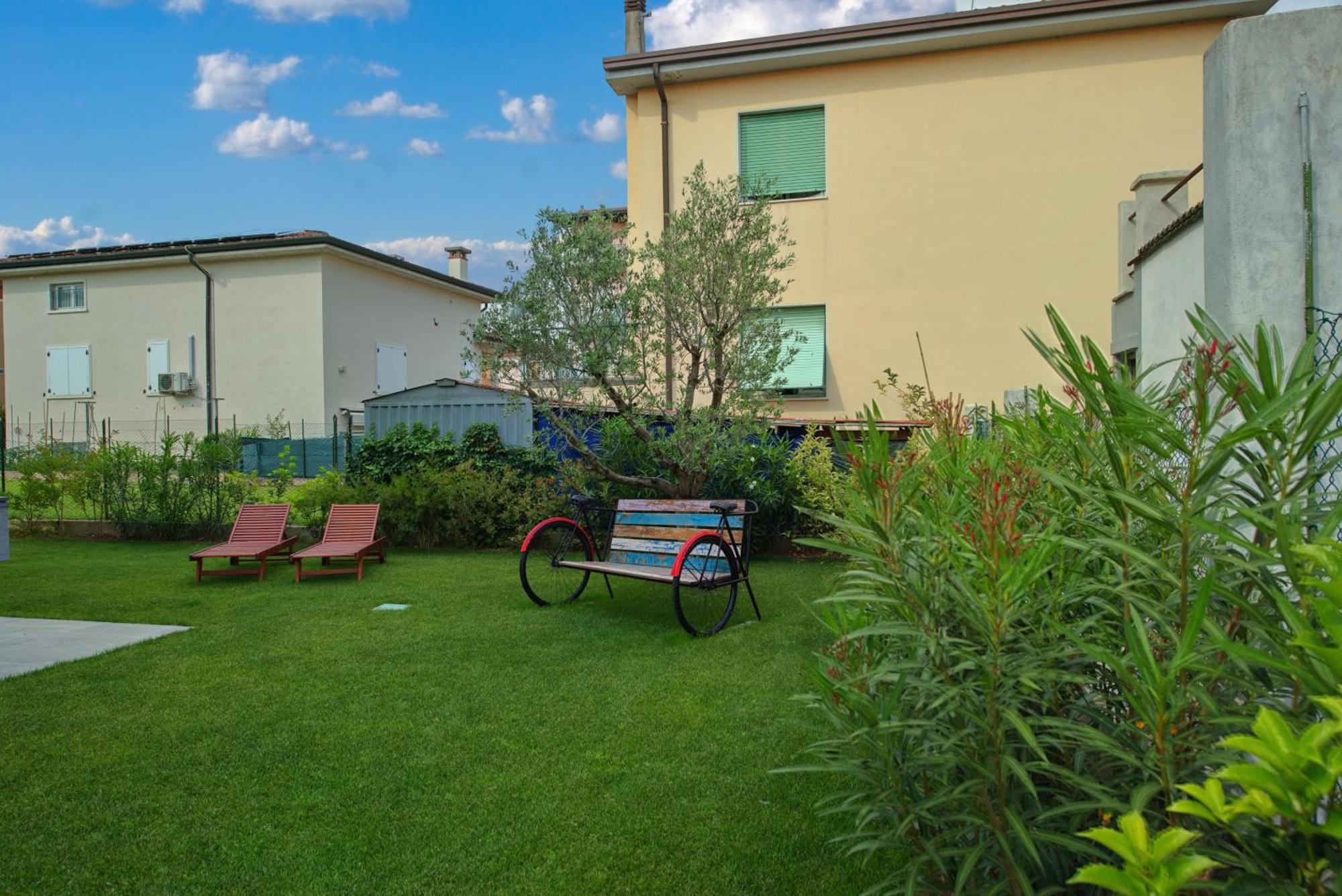 Via Goito 25 Rooms & Apartment Peschiera del Garda Exterior photo