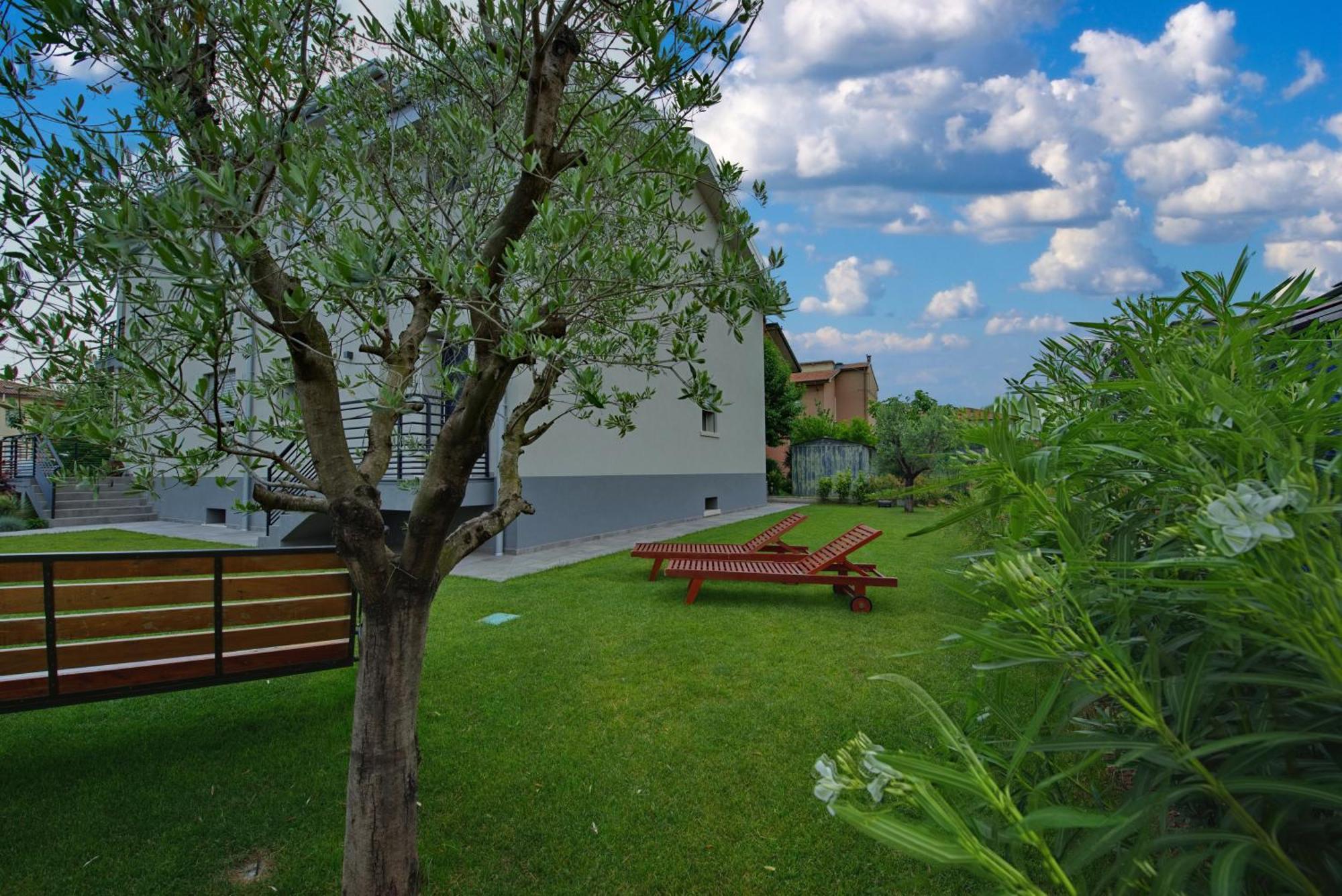 Via Goito 25 Rooms & Apartment Peschiera del Garda Exterior photo