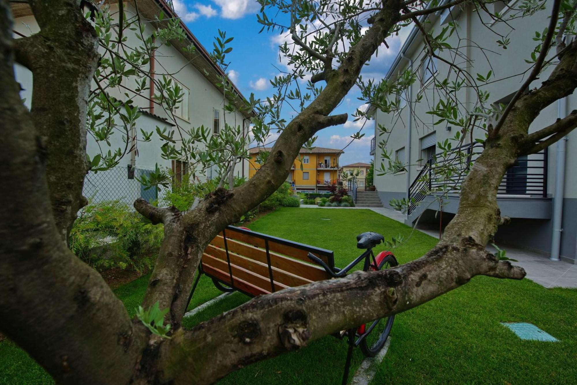 Via Goito 25 Rooms & Apartment Peschiera del Garda Exterior photo