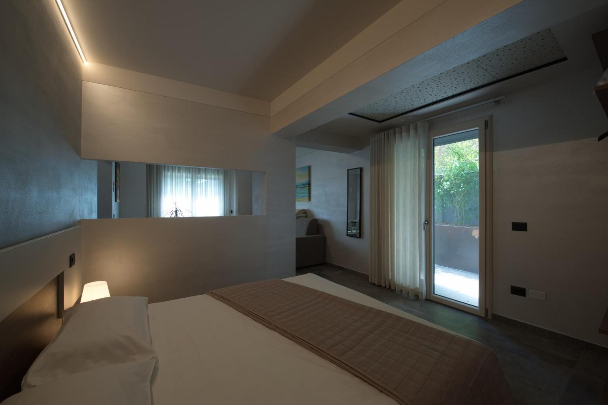 Via Goito 25 Rooms & Apartment Peschiera del Garda Exterior photo