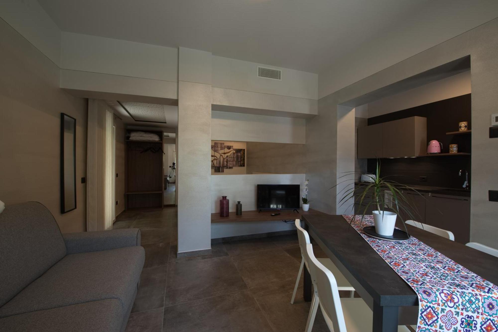 Via Goito 25 Rooms & Apartment Peschiera del Garda Exterior photo