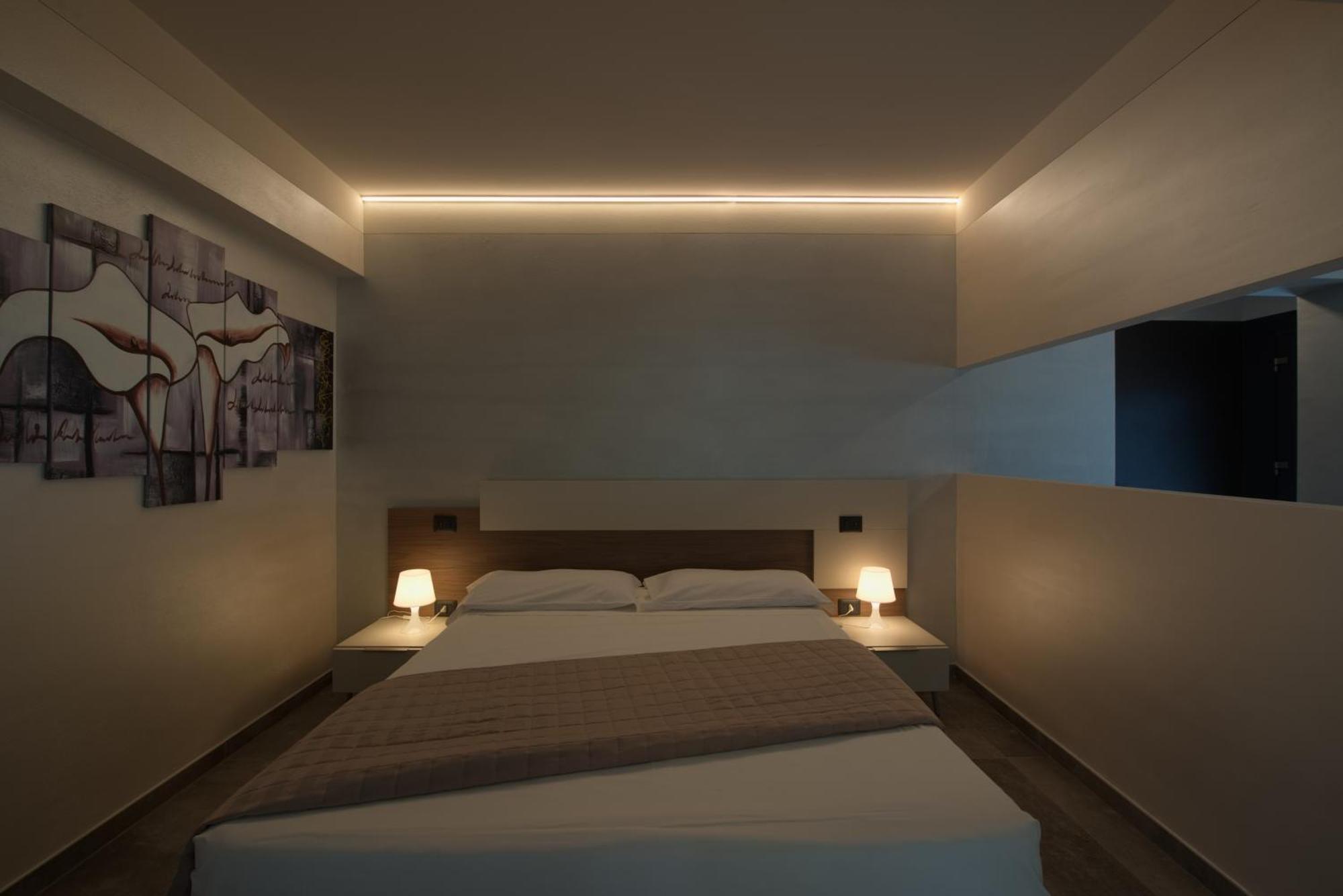 Via Goito 25 Rooms & Apartment Peschiera del Garda Exterior photo