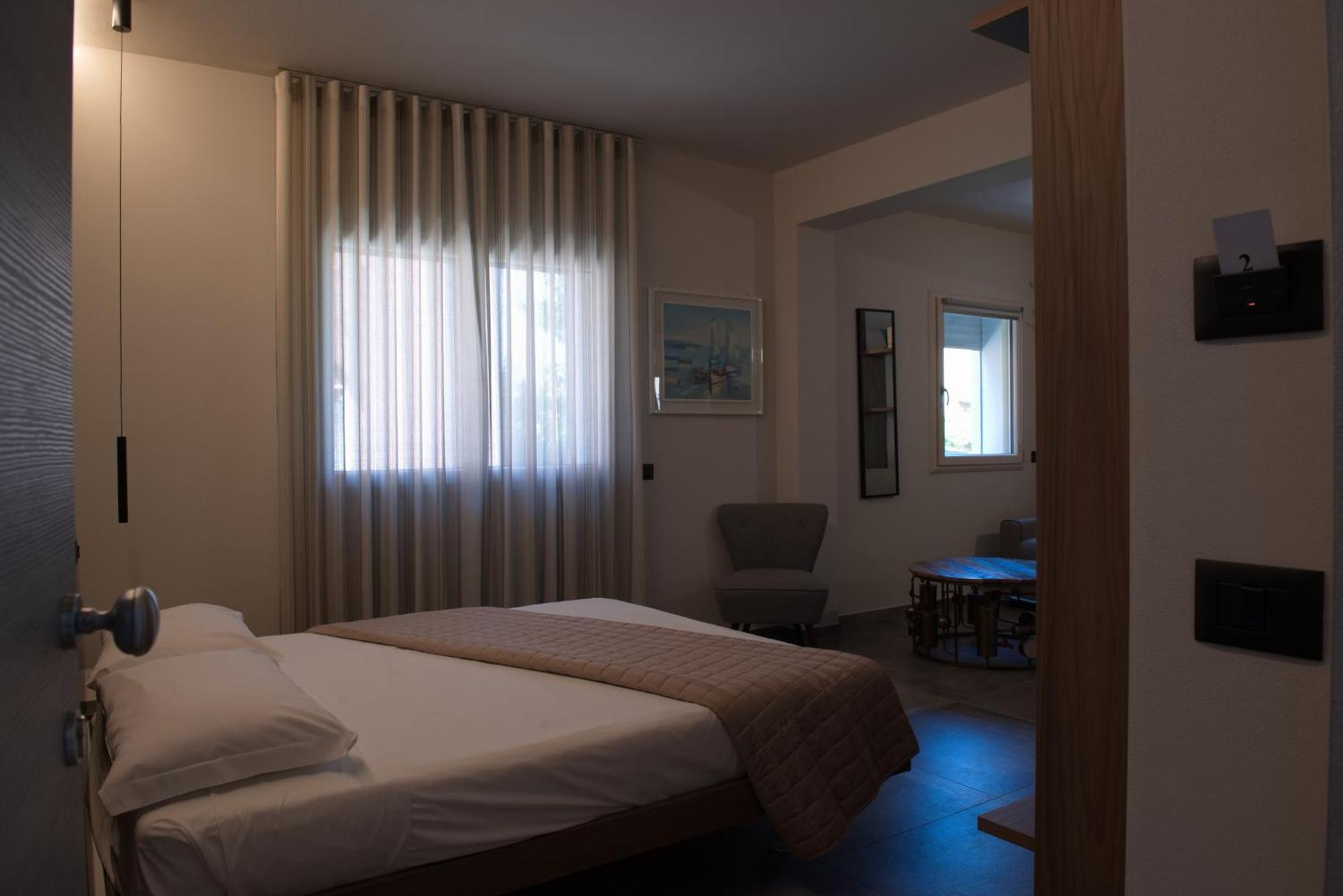 Via Goito 25 Rooms & Apartment Peschiera del Garda Exterior photo