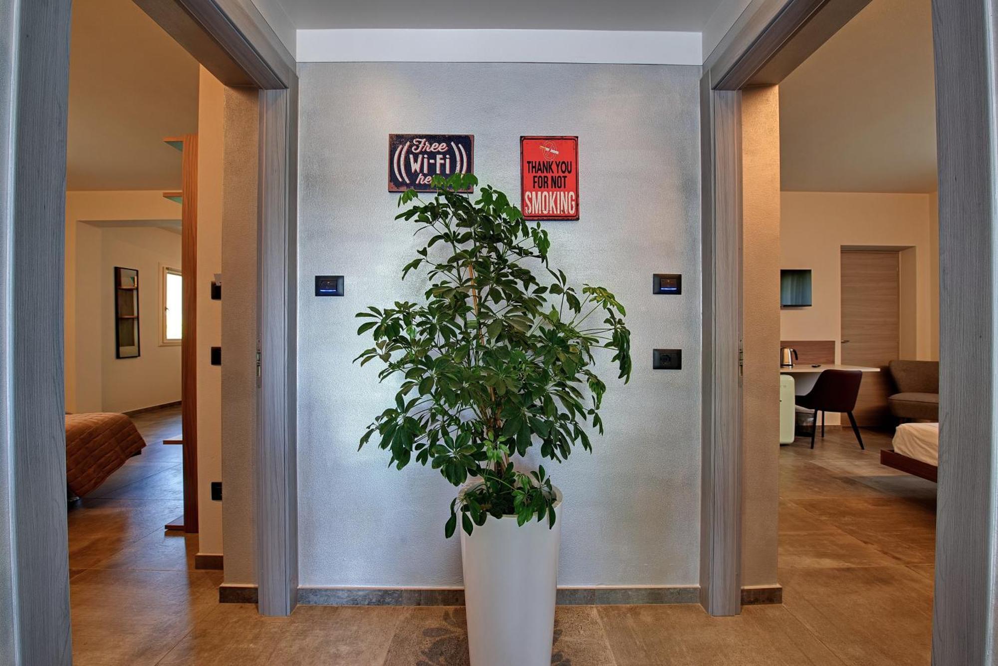 Via Goito 25 Rooms & Apartment Peschiera del Garda Exterior photo