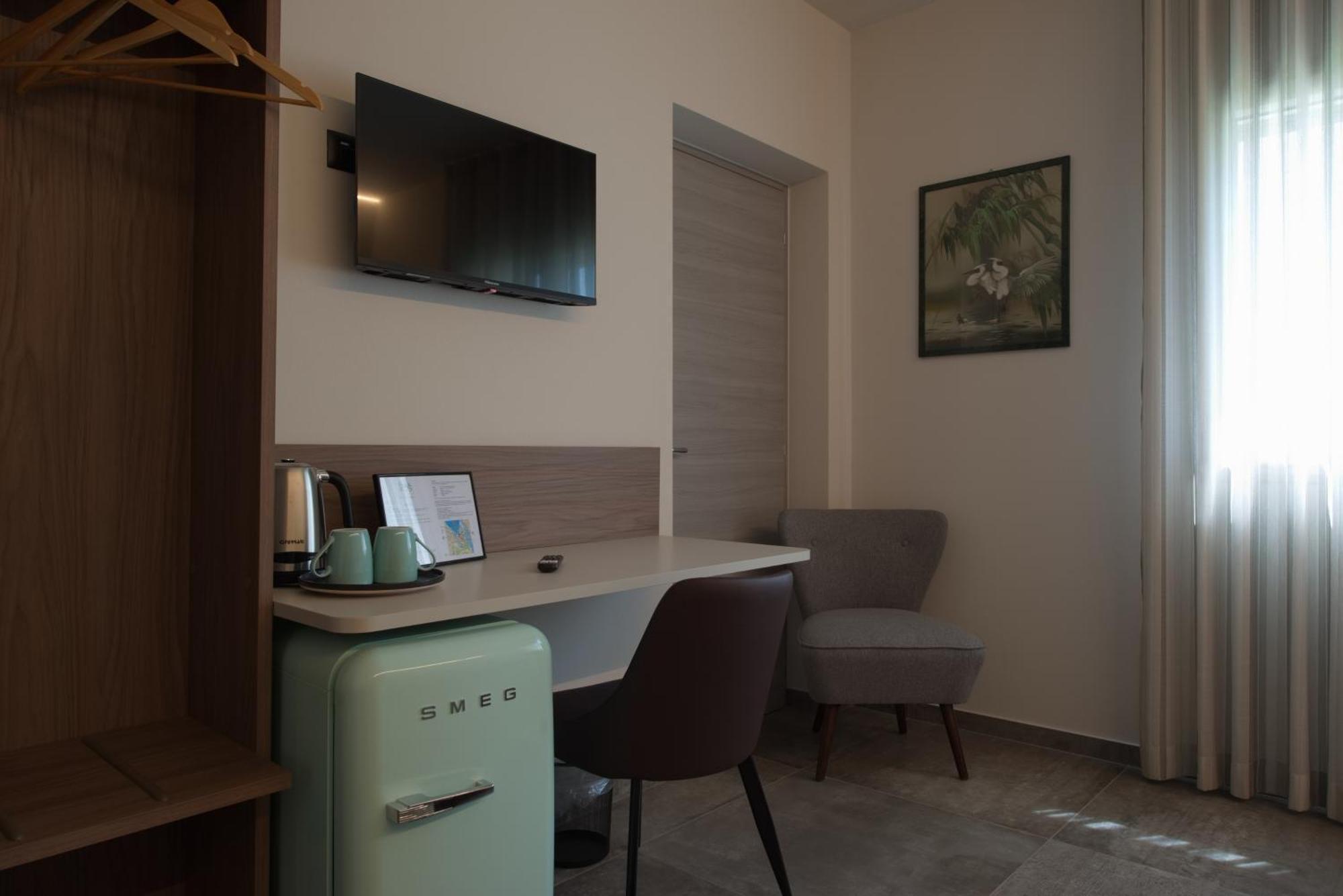 Via Goito 25 Rooms & Apartment Peschiera del Garda Exterior photo